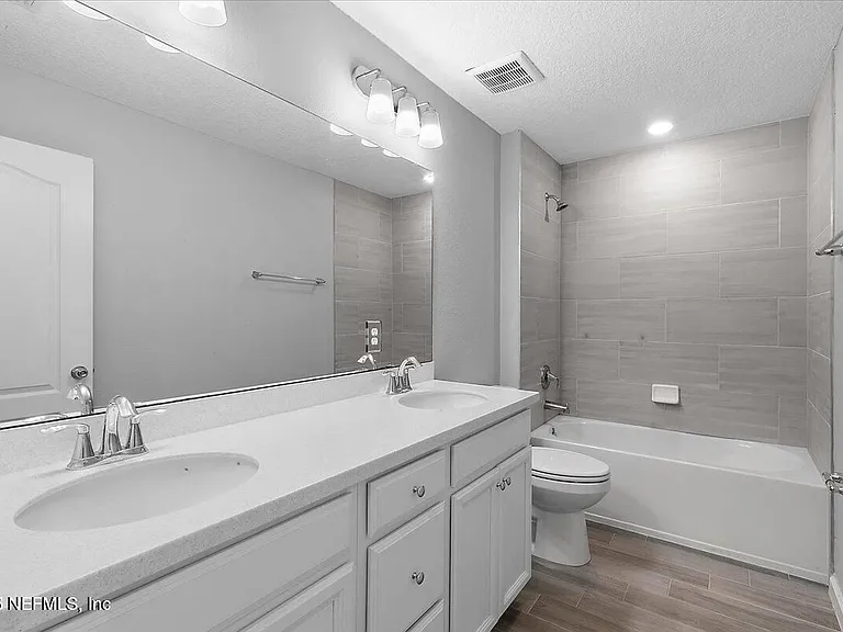 12658 Josslyn Ln — Photo 16