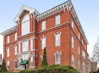 35 Flint St APT 208, Salem, MA 01970