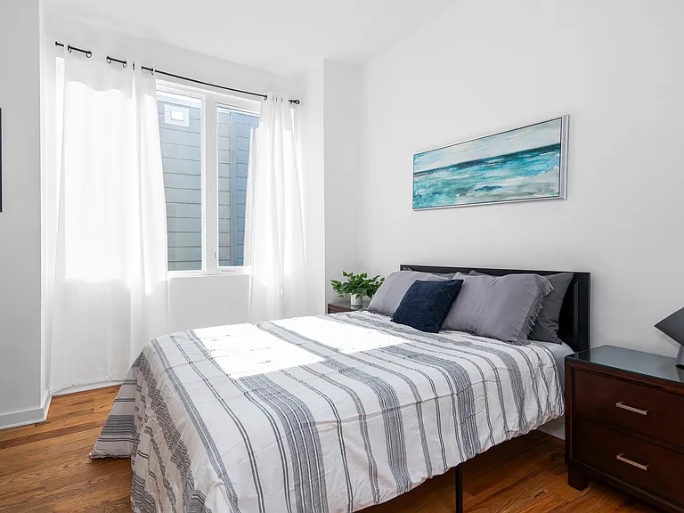 753 Fraser St SE — Photo 36