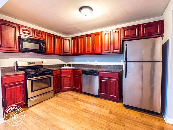 3rd image of 190 Malcolm X Blvd #1A1