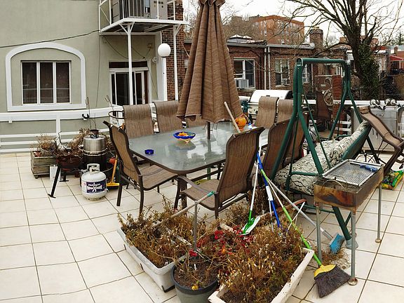 4th image of 2802 Avenue Y #1