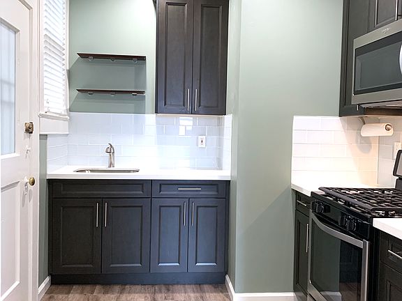 2nd image of 1523 Sacramento St APT 6