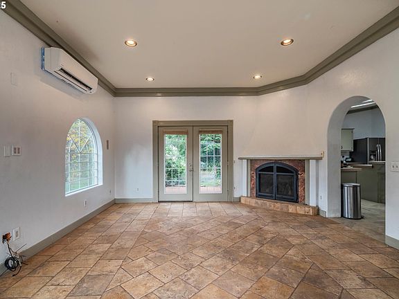 4th image of 93356 Oakway Rd