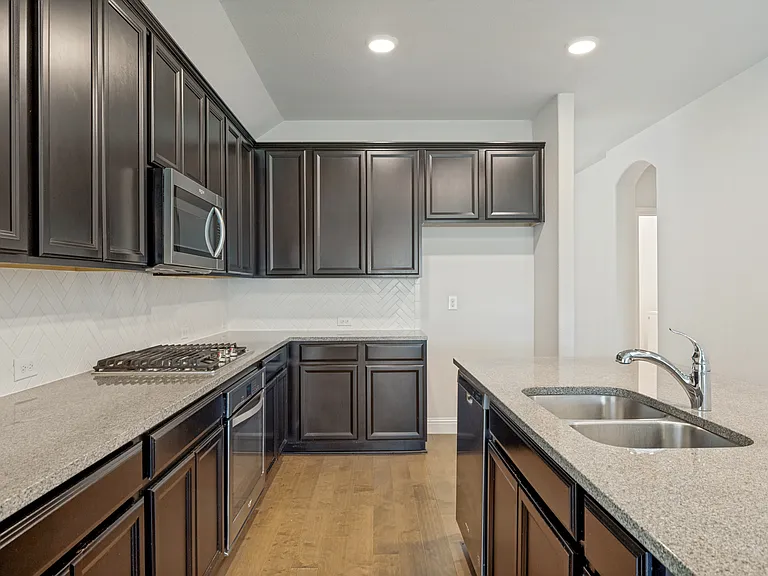 4541 Conrad Ave — Photo 4