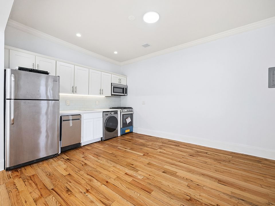 1st image of 964 Madison St #3A