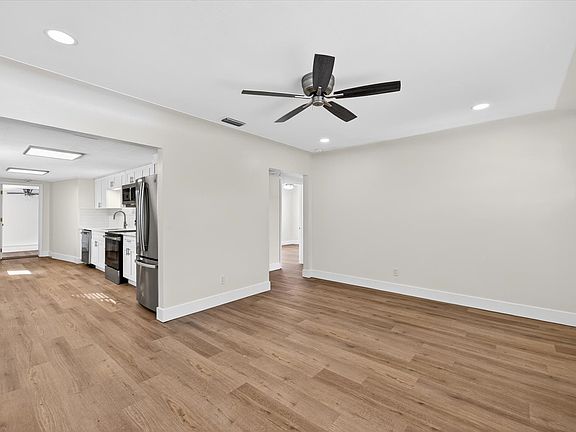 4th image of 2520 2nd Ave N