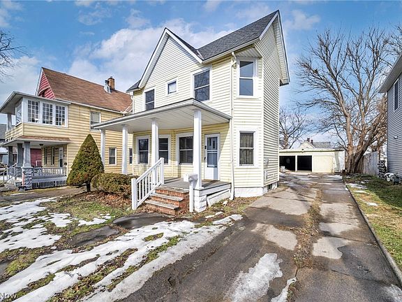 4th image of 6923 Fullerton Ave