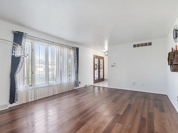 5th image of 16312 Barna Dr