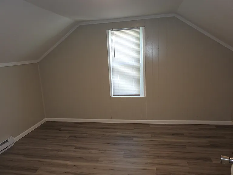 121 Canal Ave — Photo 8
