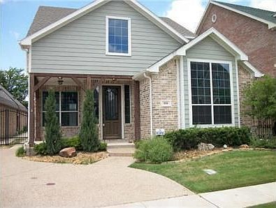 1st image of 820 Chapel Hill Ln