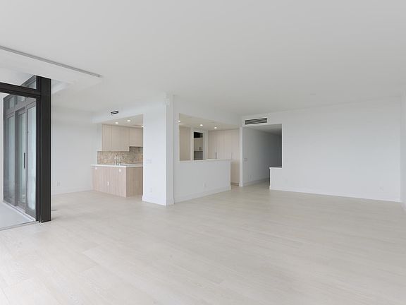 5th image of 529 S Flagler Drive #Ph1f