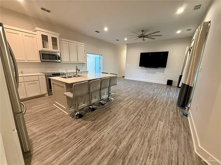 3403 Lago Washington — Photo 5