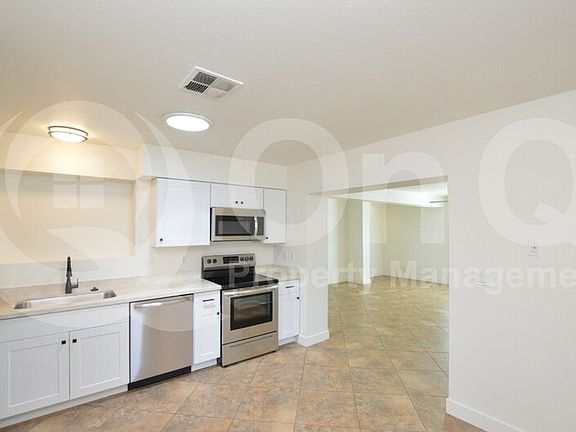 5th image of 817 E Glade Ave