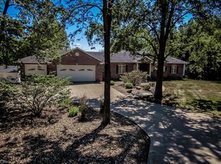 1904 W Lincoln Way, Marshalltown, IA 50158