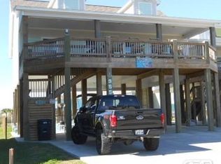 955 Driftwood Dr, Crystal Beach, TX 77650