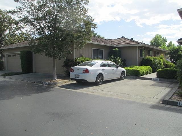 1st image of 12218 Atrium Cir