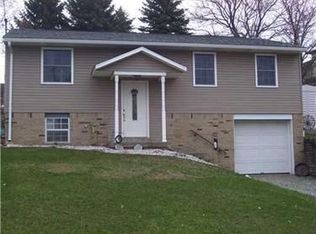 117 Indiana Ave, Vandergrift, PA 15690