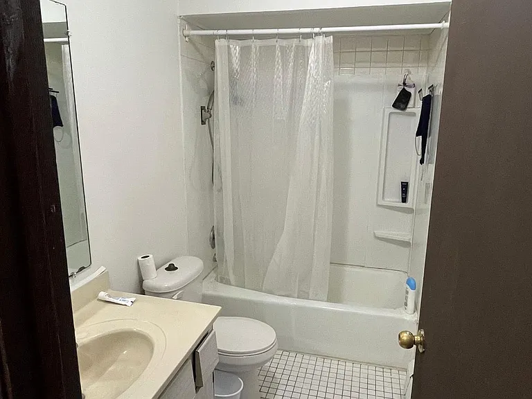 8601 Shagbark Ct #1W — Photo 5