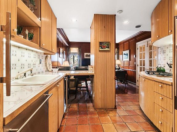 2nd image of 60 Sutton Pl S #1DN