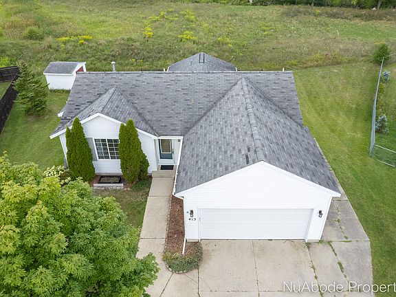 3rd image of 415 Tall Grass Dr