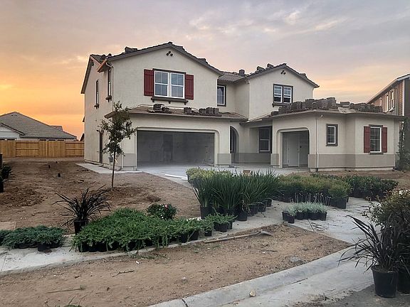 2nd image of 10386 Montaria Way