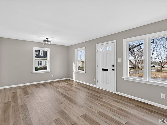 5th image of 9332 Tutwiler Ave