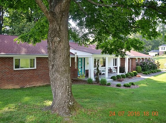 2nd image of 265 Valley Dr