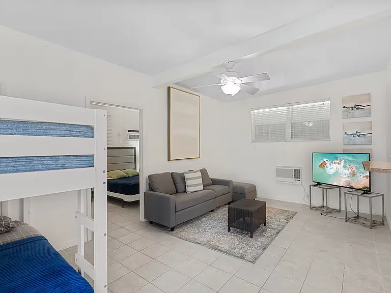 1134 Harrison St — Photo 47
