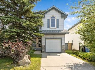 166 N Harvest Rose Cir NE, Calgary, AB T3K 4M7