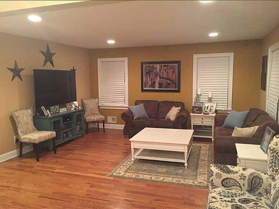 3rd image of 190 Riverview Ave