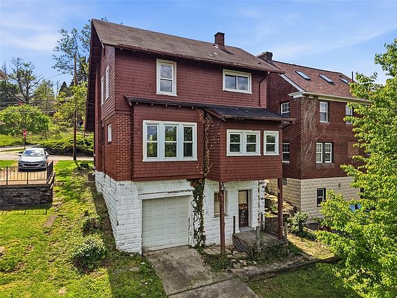 3rd image of 233 Barth Ave