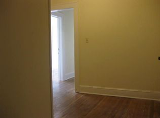 667 Cedar Swamp Rd APT 3, Glen Head, NY 11545