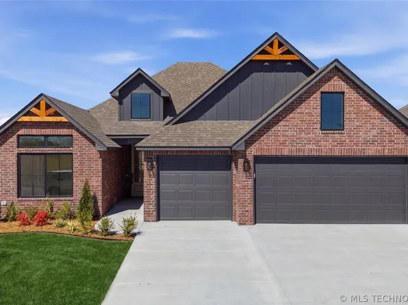 27701 E 107th St S, Broken Arrow, OK 74014