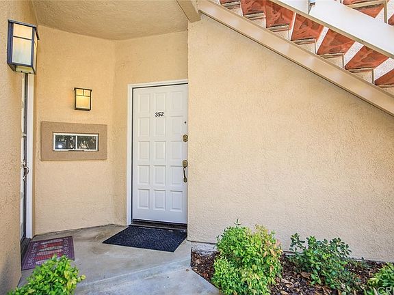 4th image of 23615 Del Monte Dr Unit 352