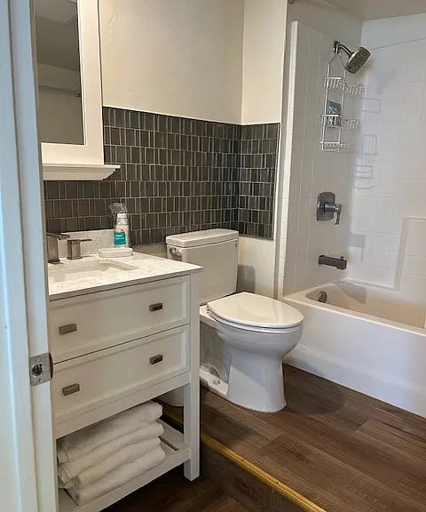 2458 Santa Ana Ave #C — Photo 15