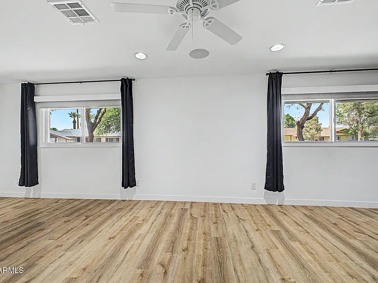8219 E Valley View Rd — Photo 17