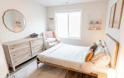 4 bed, $7,500 — Photo 3