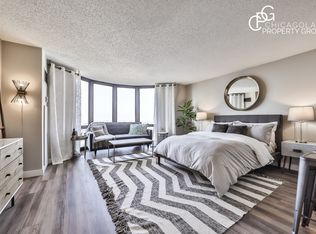 1730 N Clark St, Chicago, IL 60614