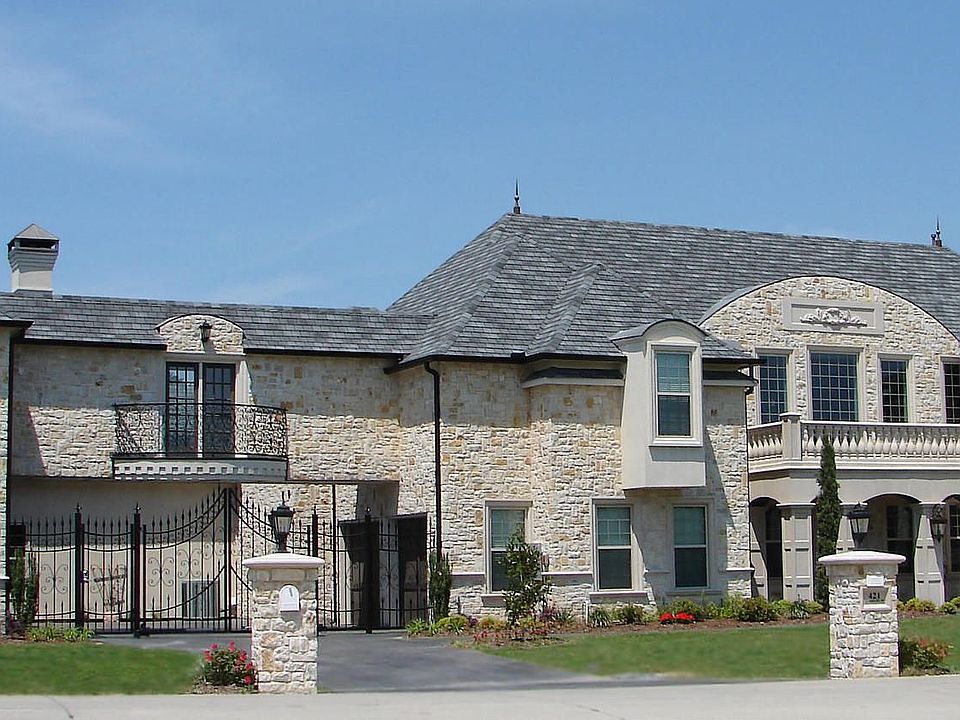 421 Broadwing Drive in Fairview
