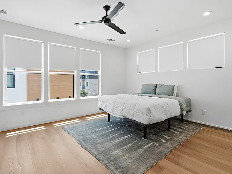 1525 Pecos St #102 — Photo 16
