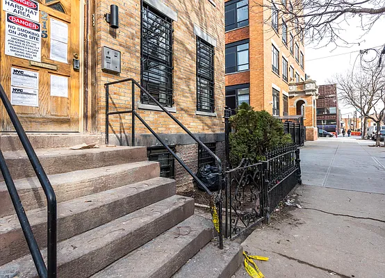 Rented by Nooklyn NYC LLC | media 32