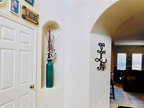 3rd image of 2241 Seven Oaks Dr