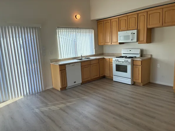 2405 N Fillmore Ave, Rialto, CA 92377