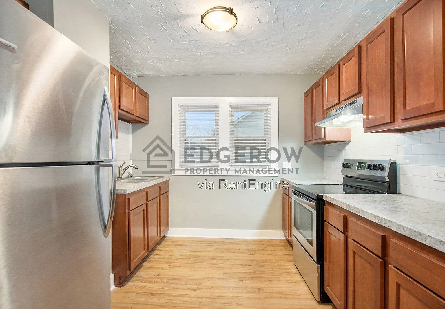 2 bed, 1.0 bath, 862 sqft, $1,350 — Photo 3