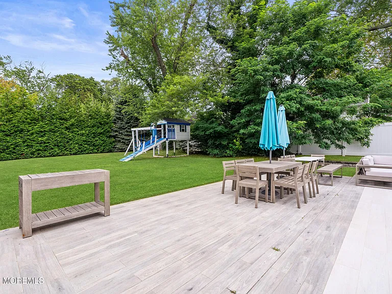 250 Alpern Ave — Photo 27