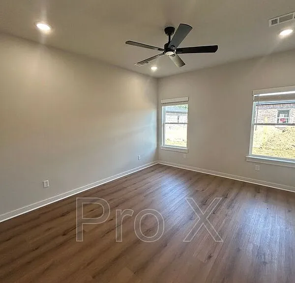 623 Cosmos St — Photo 12