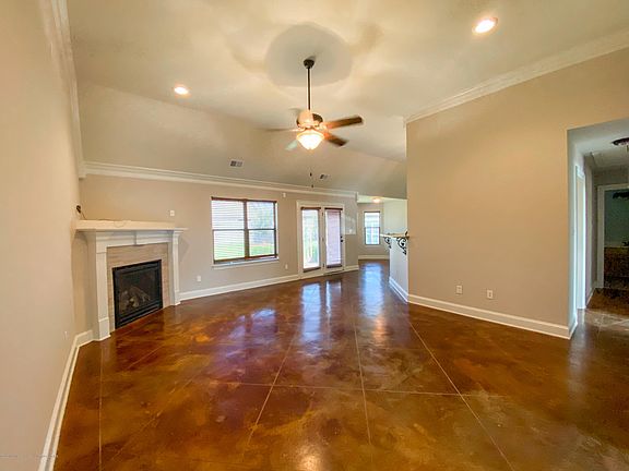 2nd image of 1884 Lindsey Ln