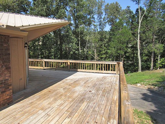 5th image of 563 E Lakeshore Dr