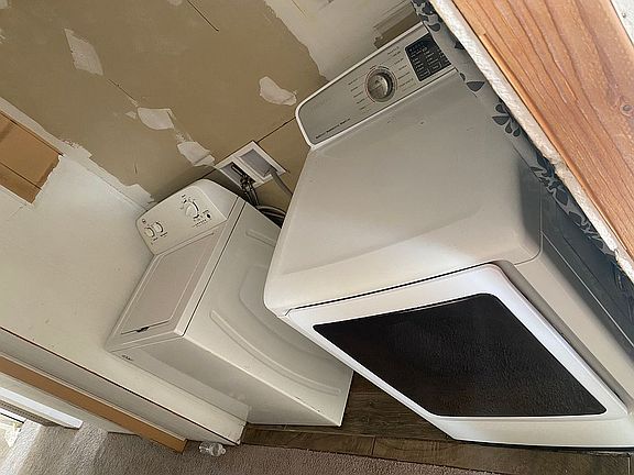 4th image of 10214 Tuscany St