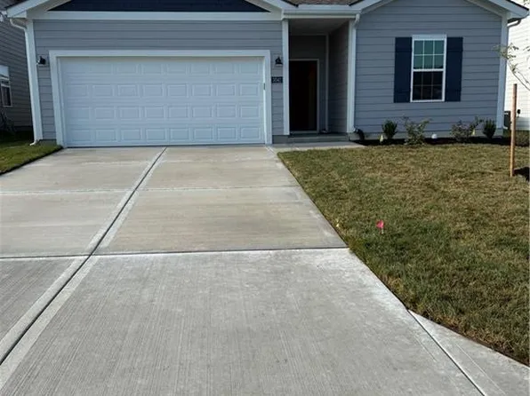 3041 NW 96th St, Kansas City, MO 64154